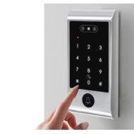 Vandaalbestendig codeklavier met wifi, Bluetooth en gezichtsherkenning